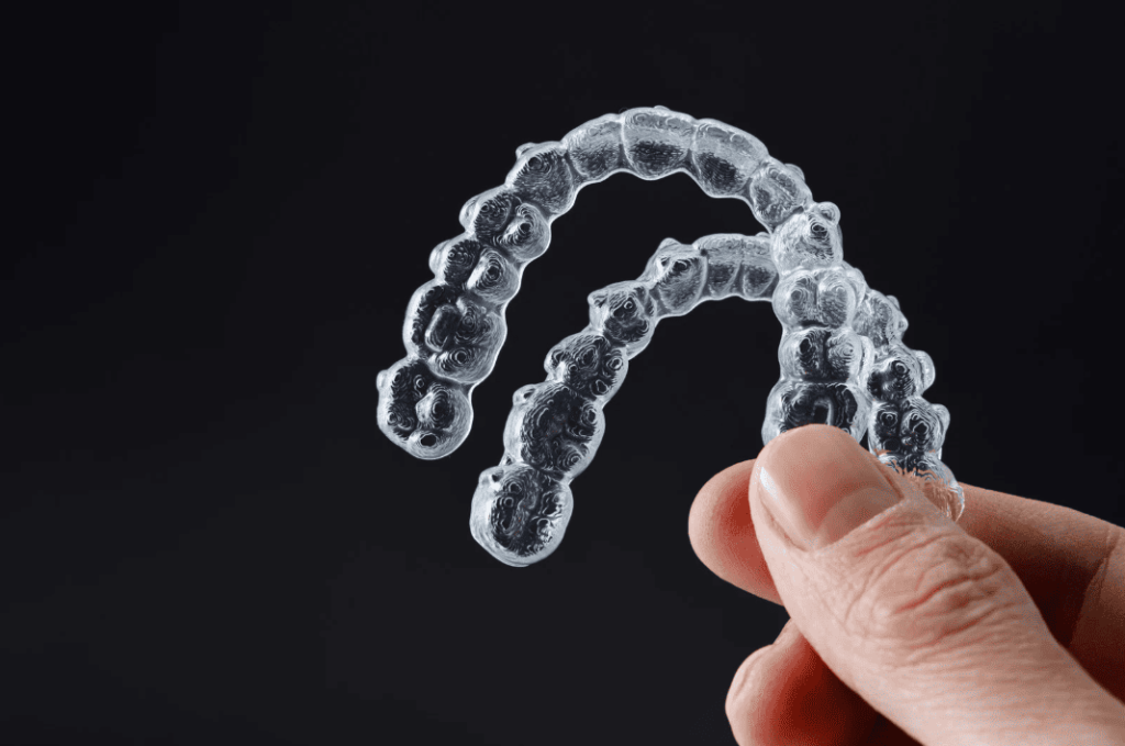 Invisible Aligners vs. Traditional Braces 隱形牙箍vs.傳統牙箍